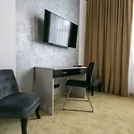 Ξενοδοχείο Golden 4*