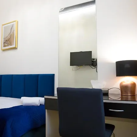 Golden Hotel