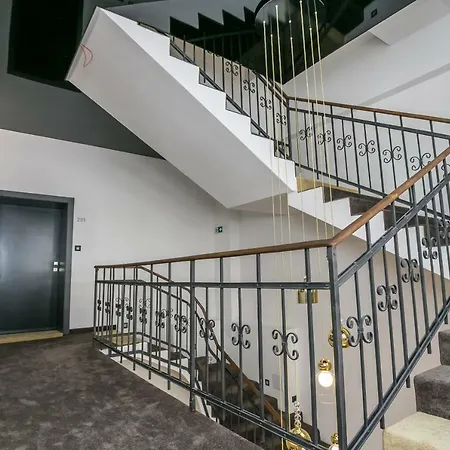 Hotel Golden 4*